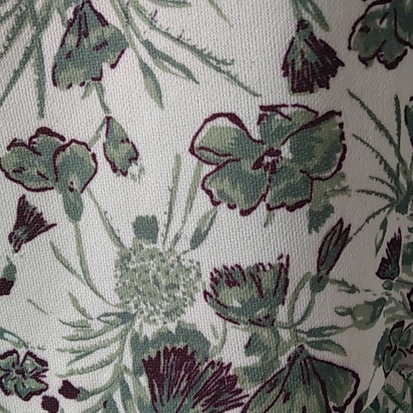 Women's Floral Button Down Short Sleeve Shirt - Picture 4 of 5